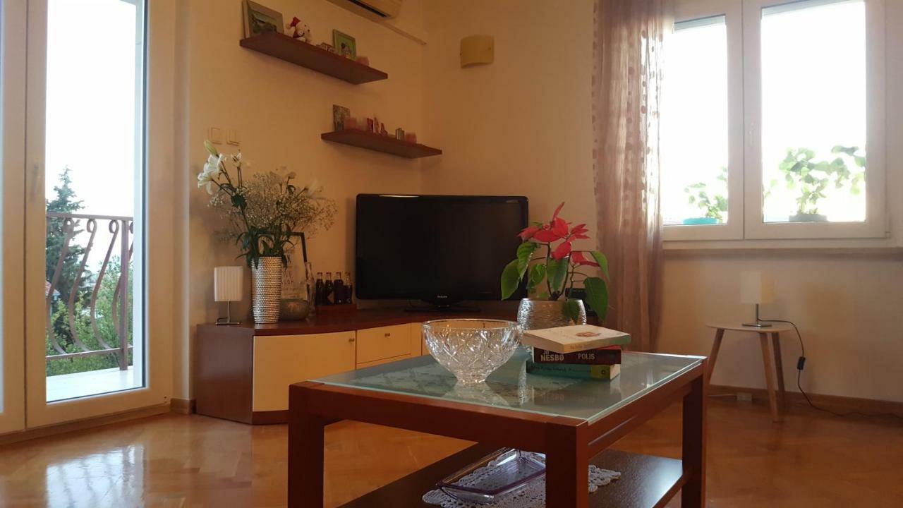 Antonija I Mateo, In The Center Of Apartament Split